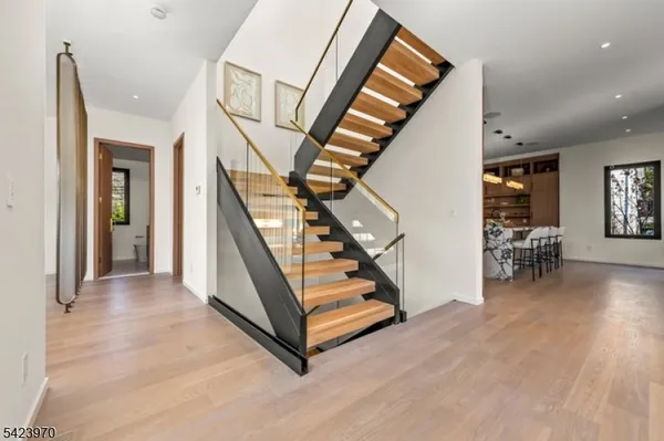 $4,789,000 | 9 Farbrook Drive, Short Hills, NJ 07078