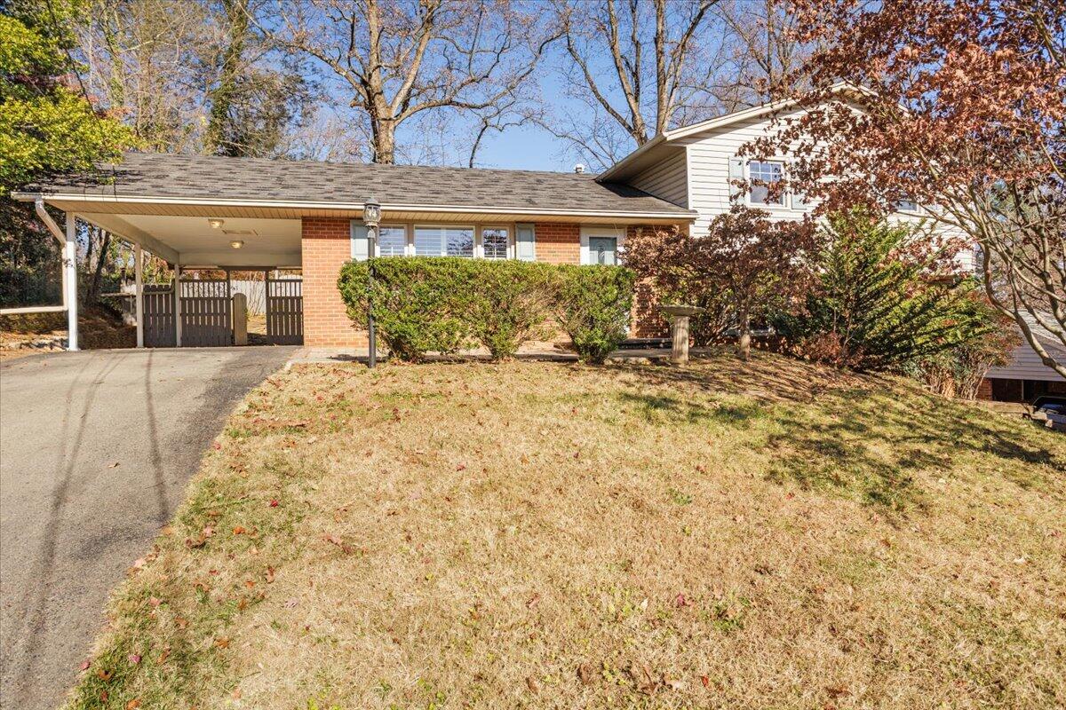 1127 Clearfield Road Southwest Roanoke, VA 24015 - Photo 1 of 37 01-1127 Clearfield Rd SW_01