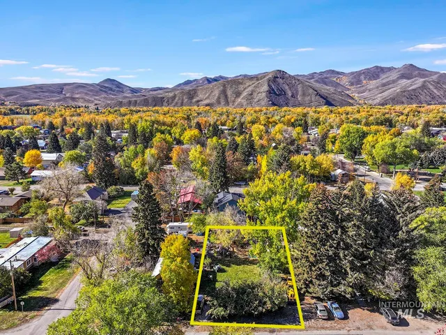 $225,000 | 116 South 5th Street, Bellevue, ID 83313