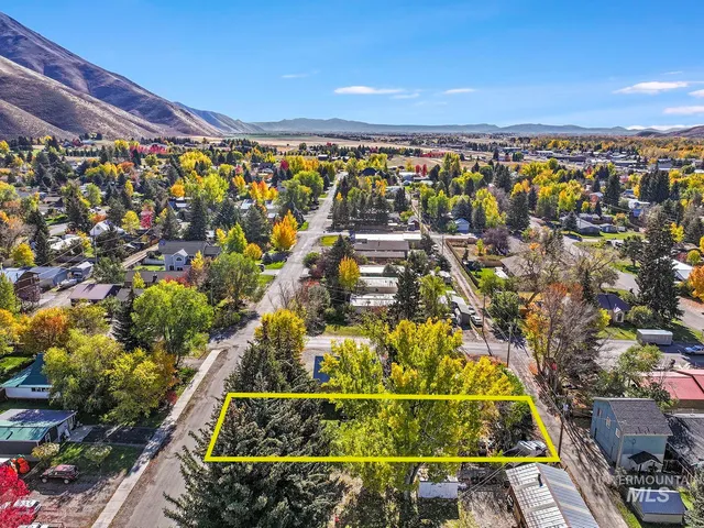 $225,000 | 116 South 5th Street, Bellevue, ID 83313