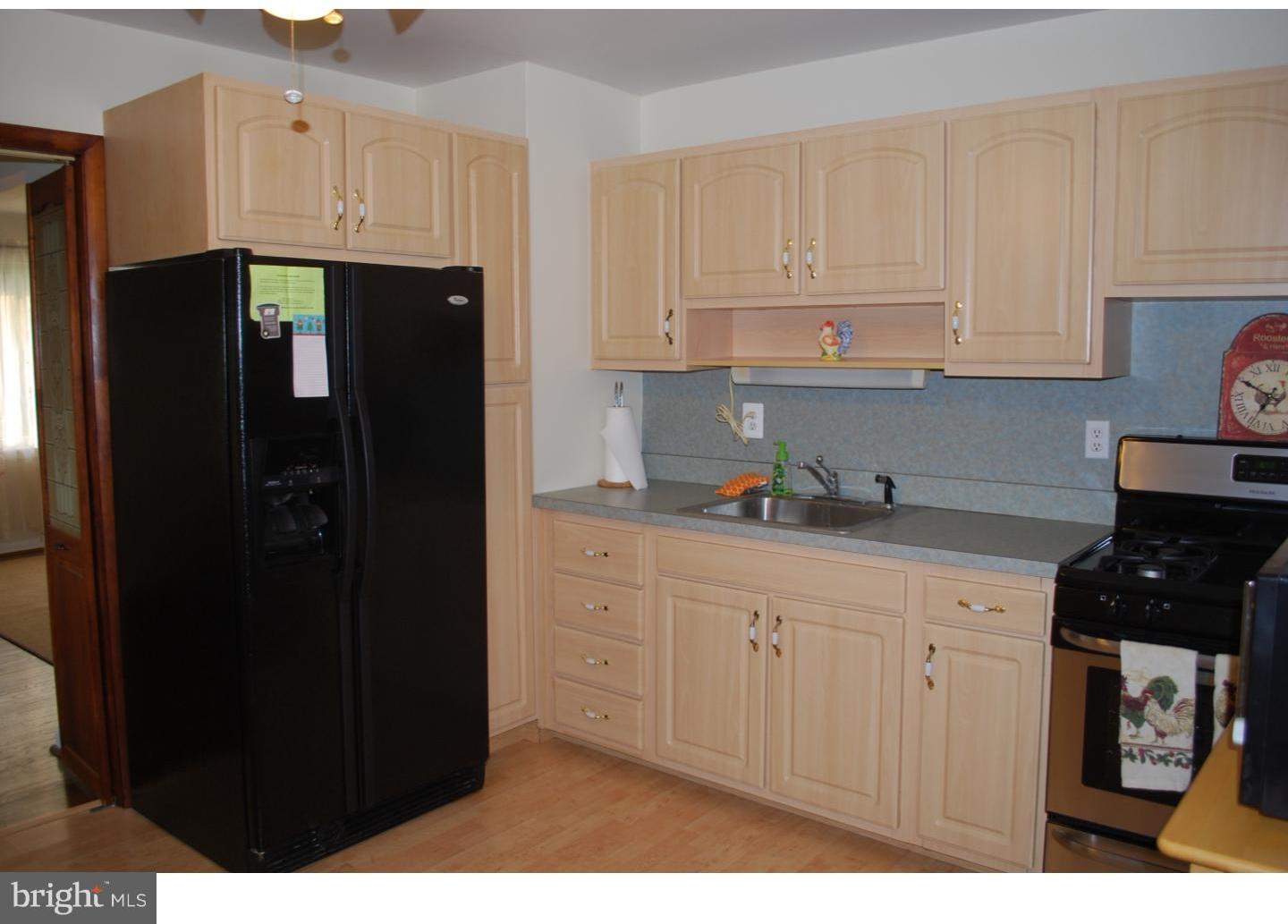 16 Doncaster Road New Castle, DE 19720 - Photo 4 of 19 Kitchen