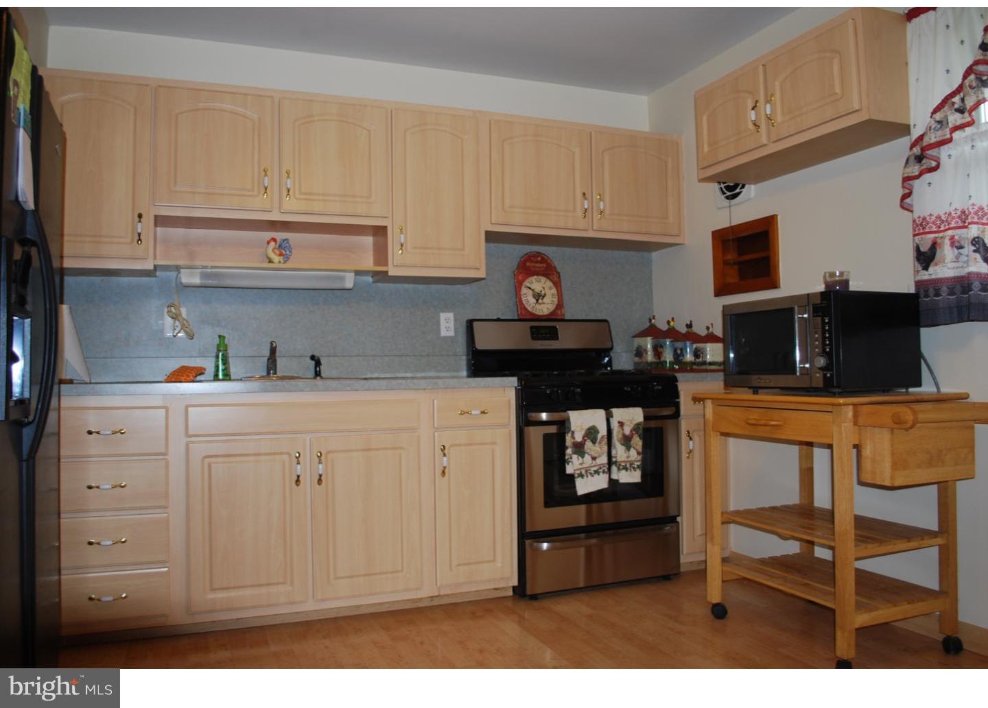 16 Doncaster Road New Castle, DE 19720 - Photo 6 of 19 Kitchen