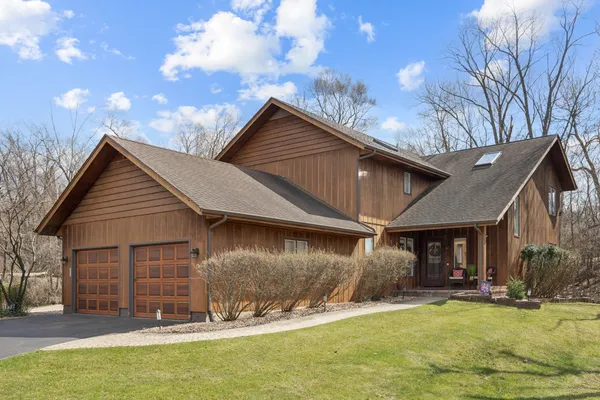 $549,000 | 9706 Fox Shores Drive, Algonquin, IL 60102