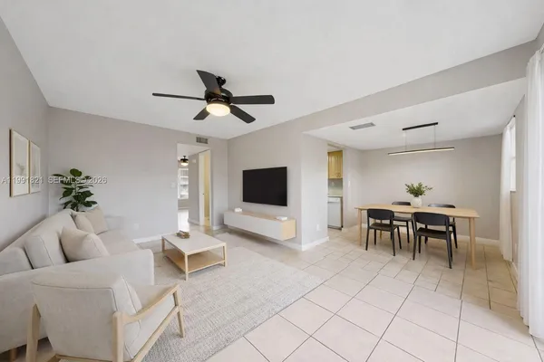 $299,000 | 6557 Southwest 41st Court, Unit 177, Davie, FL 33314