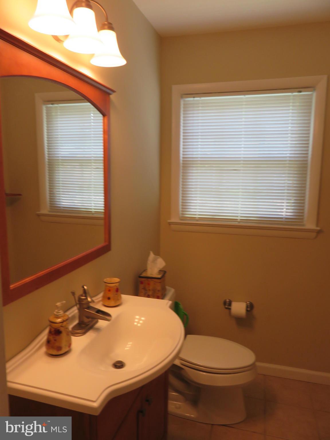 9900 Belhaven Road Bethesda, MD 20817 - Photo 8 of 18 Bath