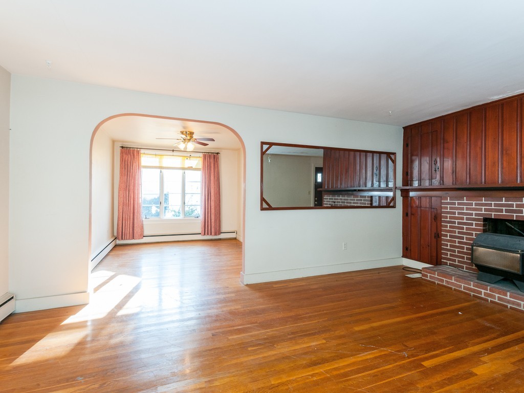 28 Andover Street Georgetown, MA 01833 - Photo 3 of 30 Gallery Image 3