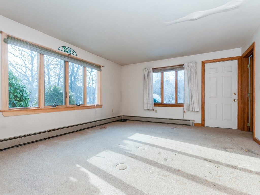 28 Andover Street Georgetown, MA 01833 - Photo 10 of 30 Gallery Image 10