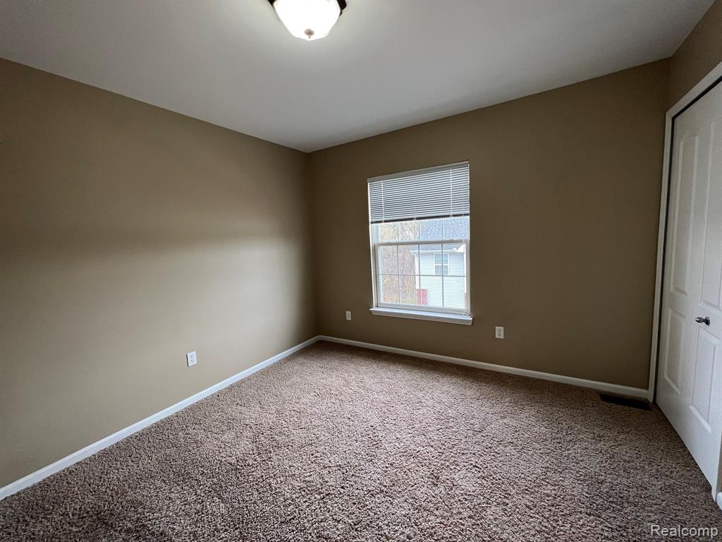 2030 Decker Road Walled Lake, MI 48390 - Photo 21 of 27