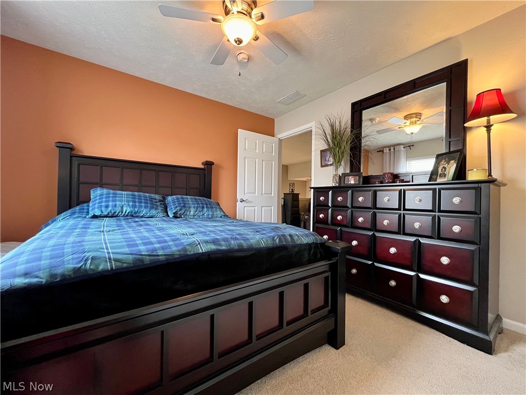 991 Croghan Way Akron, OH 44321 - Photo 22 of 25 Second bedroom