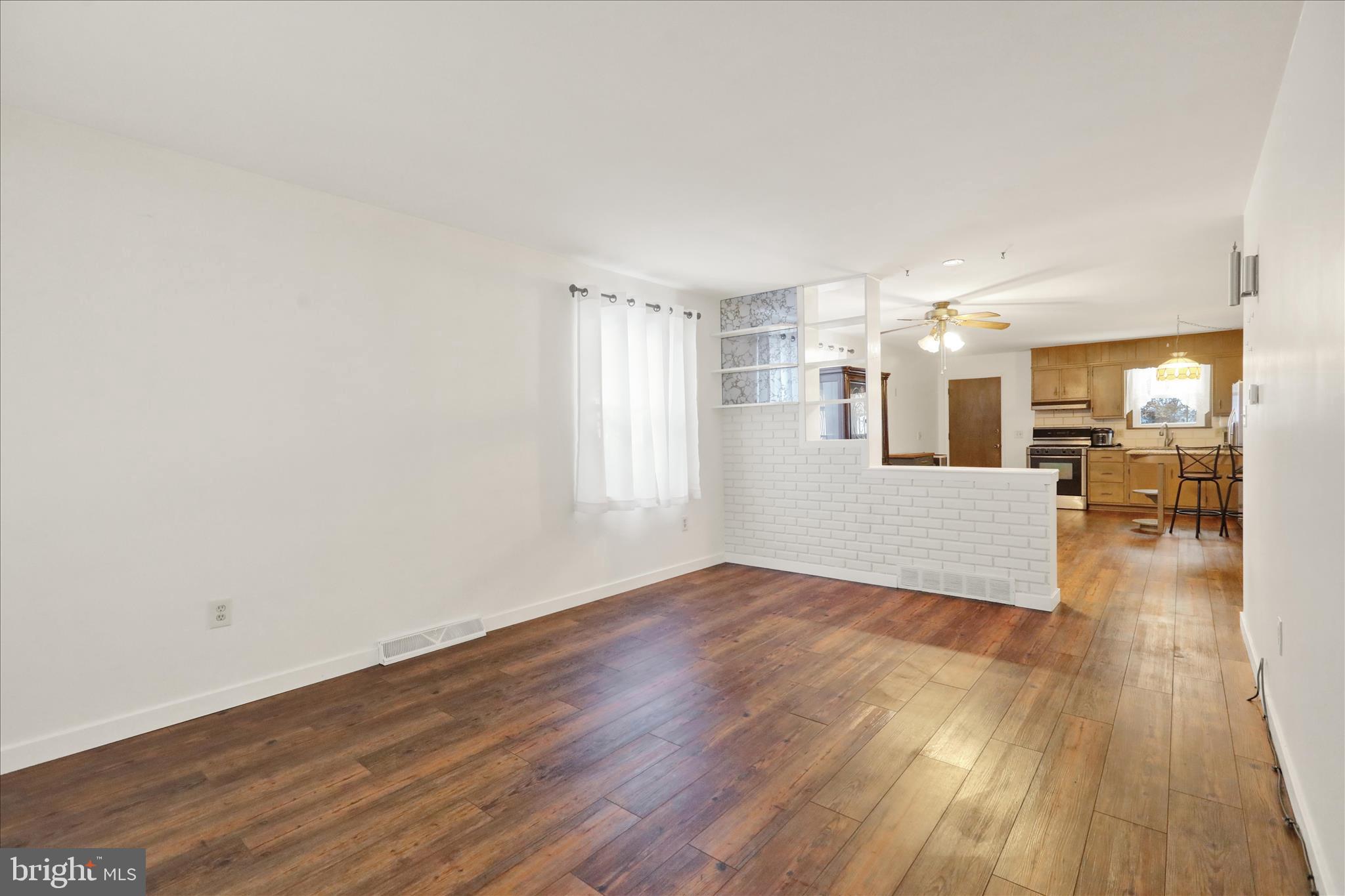 410 Friedensburg Road Reading, PA 19606 - Photo 3 of 17 360_3762