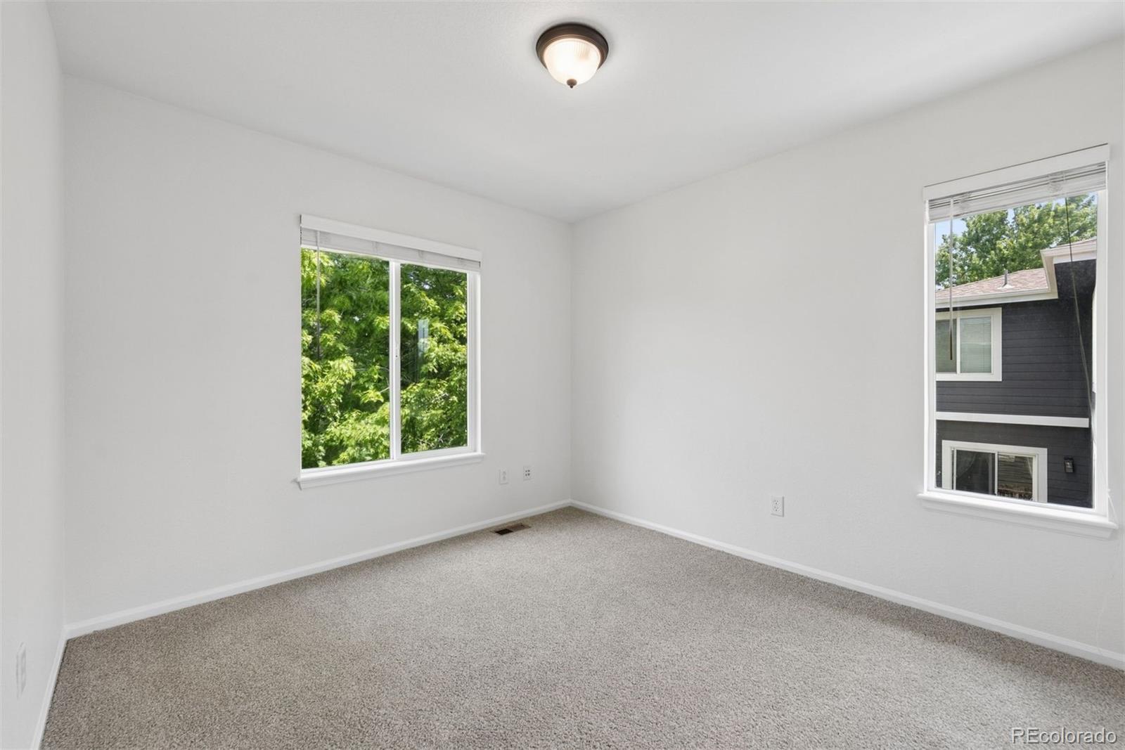 10747 Towerbridge Circle Highlands Ranch, CO 80130 - Photo 19 of 35