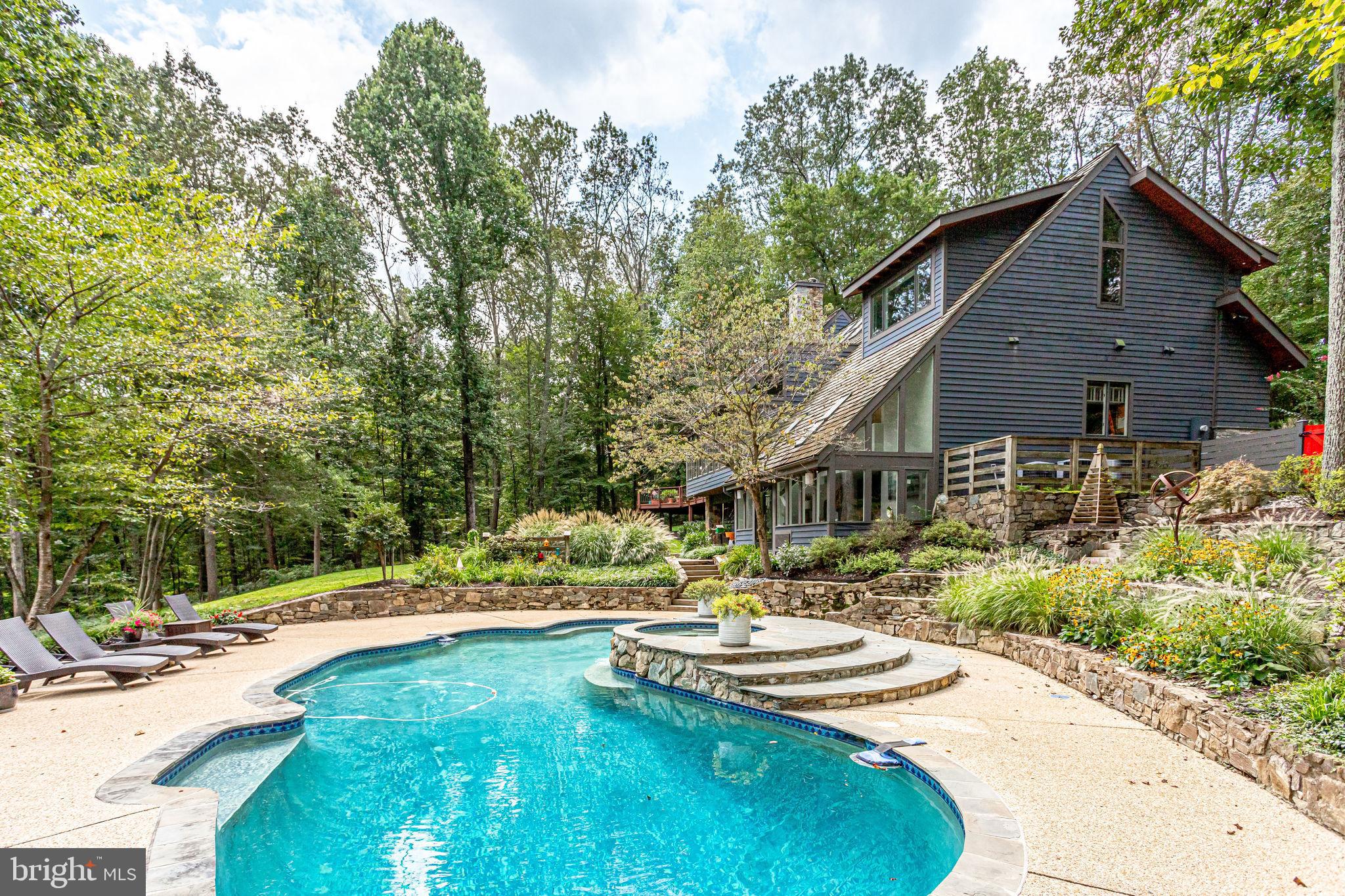 705 Clear Spring Road Great Falls, VA 22066 - Photo 51 of 62 Side elevation
