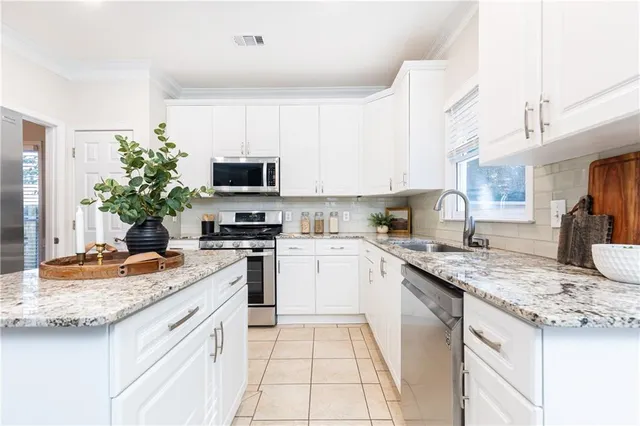 $799,000 | 1370 Brookhaven Village Circle Northeast, Brookhaven, GA 30319