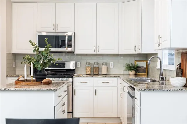 $799,000 | 1370 Brookhaven Village Circle Northeast, Brookhaven, GA 30319