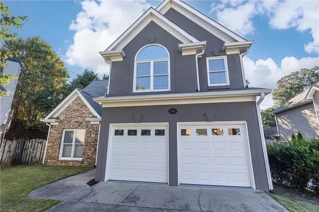 $799,000 | 1370 Brookhaven Village Circle Northeast, Brookhaven, GA 30319