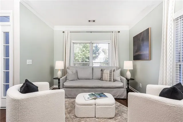 $799,000 | 1370 Brookhaven Village Circle Northeast, Brookhaven, GA 30319