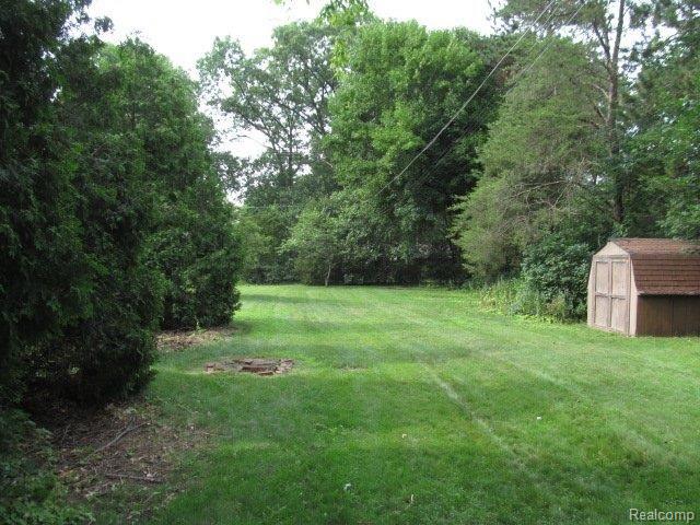 8790 Wise Road Commerce Township, MI 48382 - Photo 8 of 38 8790 WISE RD COMMERCE TWP (21).J