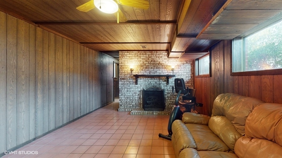 7516 Lyons Street Morton Grove, IL 60053 - Photo 20 of 33