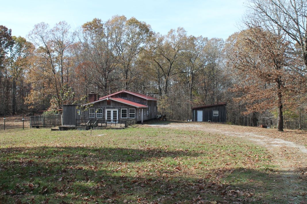 8062 Frame Hollow Road Nunnelly, TN 37137 - Photo 14 of 47