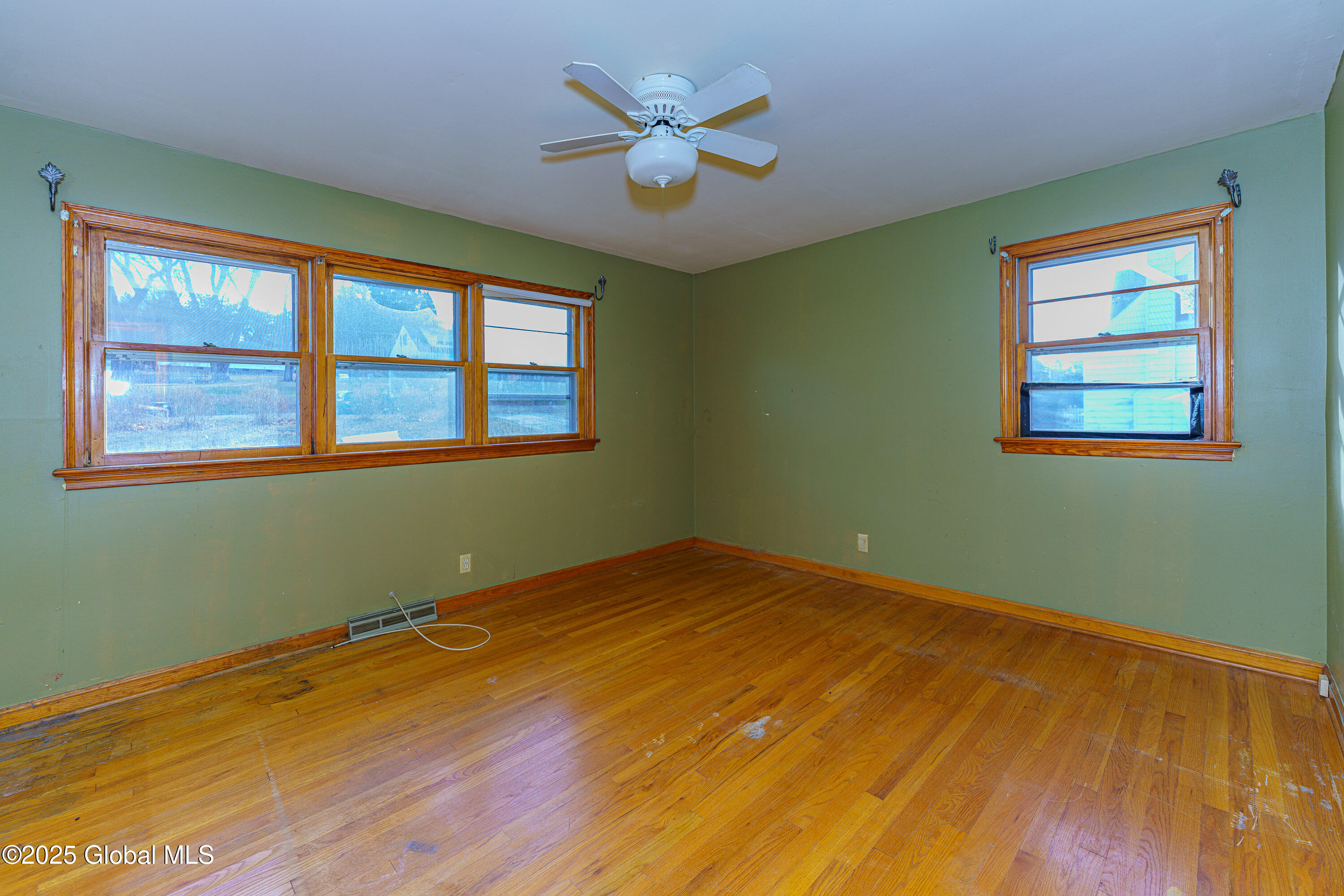 13 Little Bear Road Troy, NY 12182 - Photo 18 of 50 6 Bedroom 1