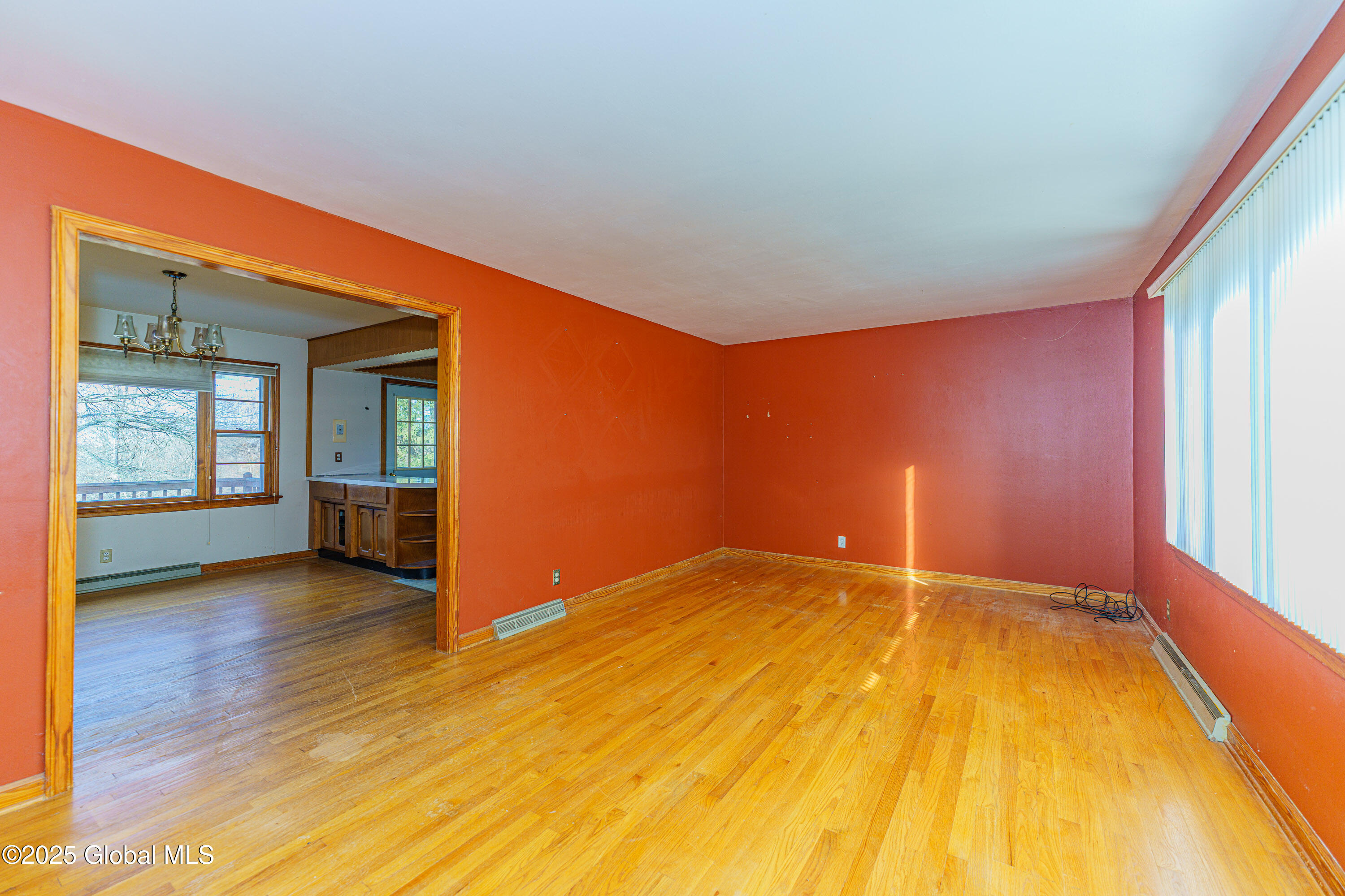 13 Little Bear Road Troy, NY 12182 - Photo 8 of 50 1 Livingroom 4