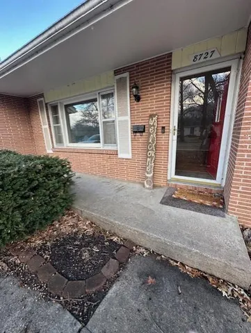 $270,000 | 8727 Minnehaha Lane, Kansas City, MO 64114