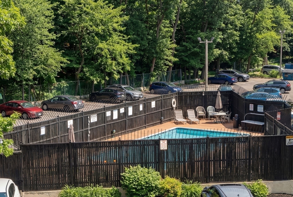 88 Gordon Street, Unit 304 Boston, MA 02135 - Photo 5 of 11