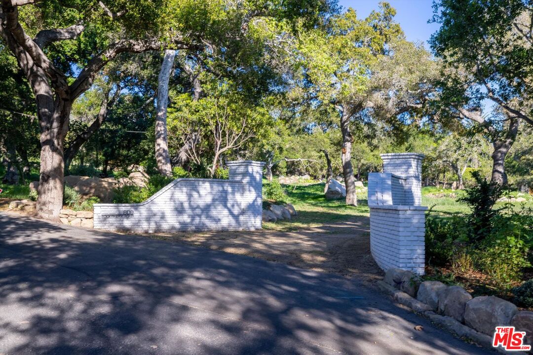800 Rockbridge Road Santa Barbara, CA 93108 - Photo 11 of 20 a view of a outdoor space