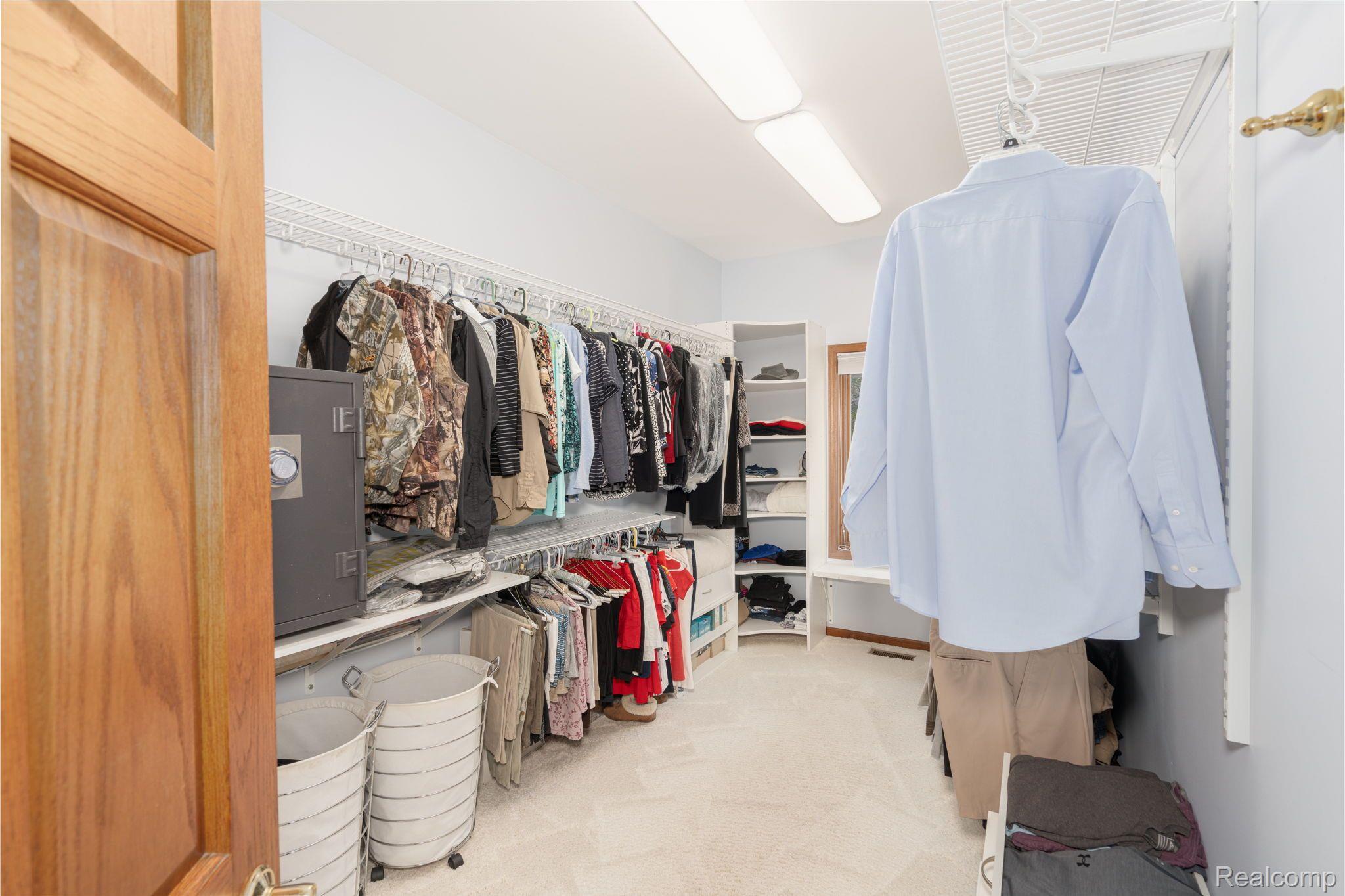3105 McKail Road Romeo, MI 48065 - Photo 21 of 58 Walk in Master Closet