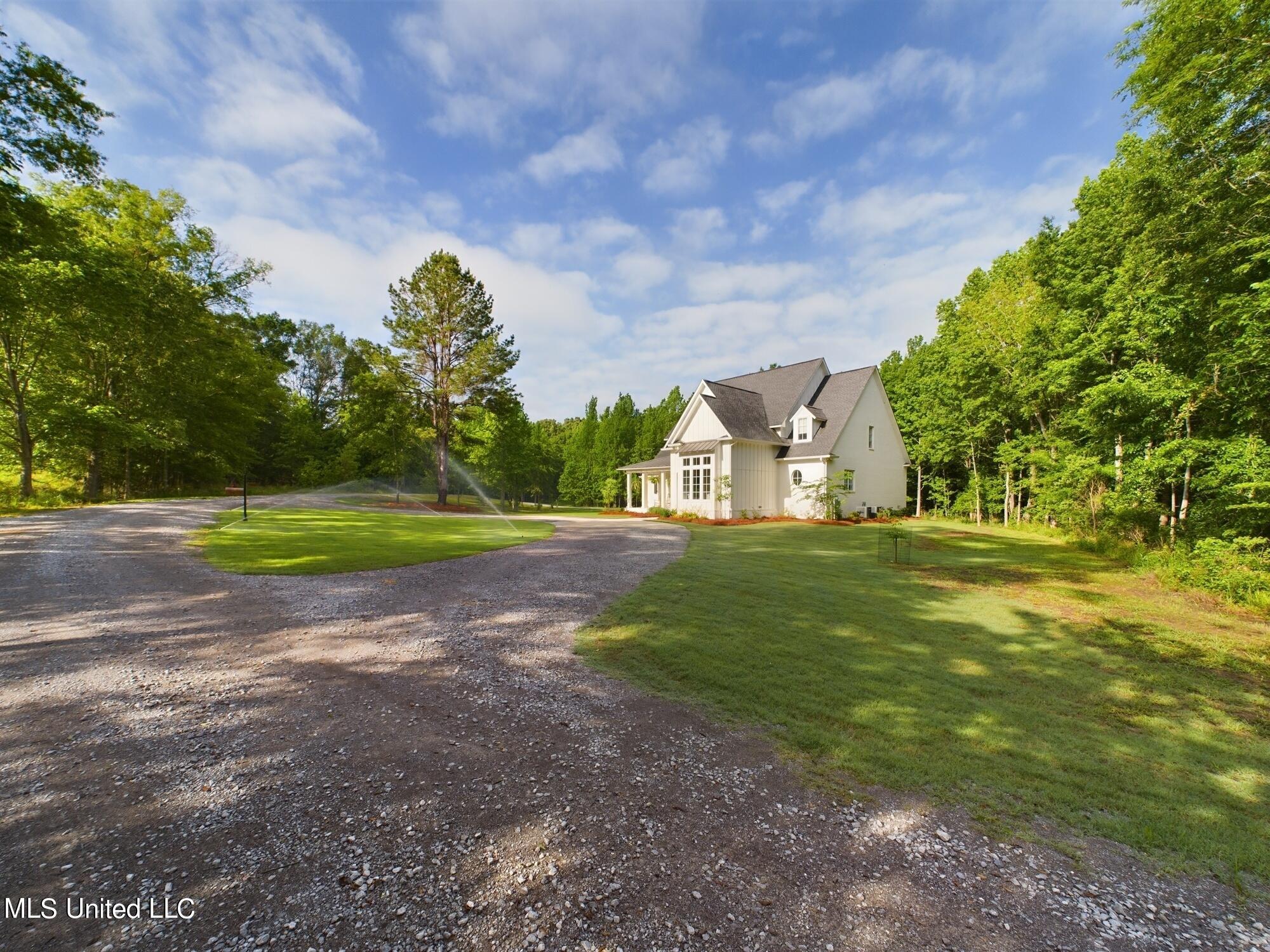 211 B Chestnut Spring Road Flora, MS 39071 - Photo 2 of 36 CAM02761G0-PR0016-STILL006