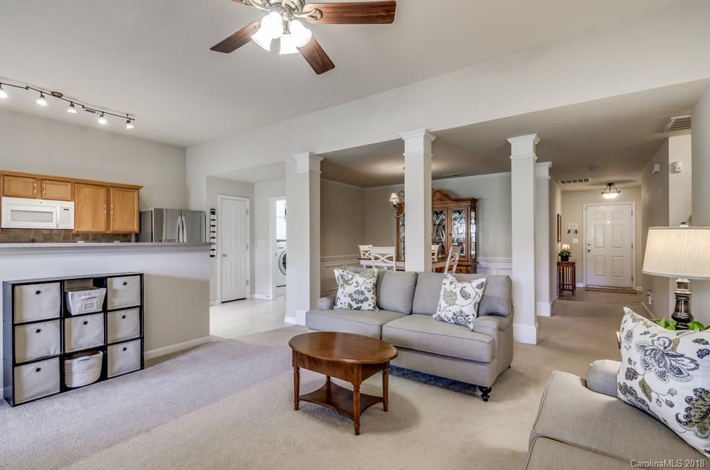 11402 Chapeclane Road Charlotte, NC 28278 - Photo 4 of 26