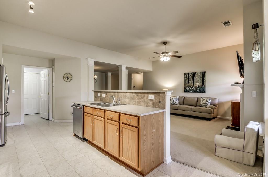 11402 Chapeclane Road Charlotte, NC 28278 - Photo 10 of 26