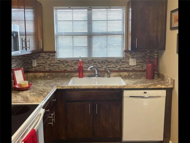 $284,500 | 2510 Hidden Cove Court, Unit C, Gainesville, GA 30501