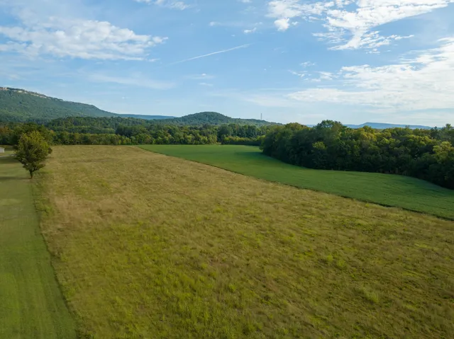 $500,000 | 0 Water Front Place, Unit TRACT 2, Jasper, TN 37347