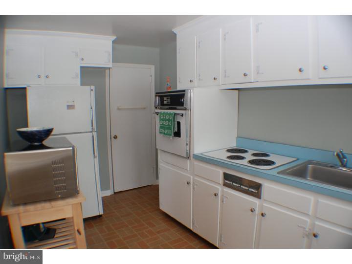 2927 Mapleshade Road Ardmore, PA 19003 - Photo 8 of 20 Kitchen