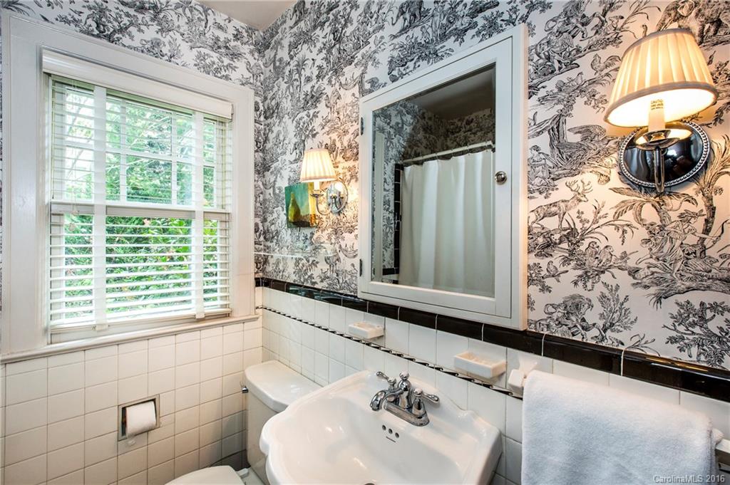 2231 Sharon Road Charlotte, NC 28207 - Photo 14 of 24 Gallery Image 14