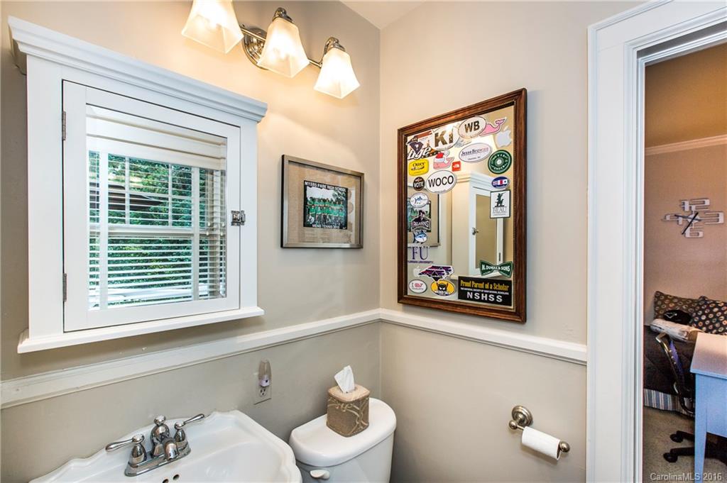 2231 Sharon Road Charlotte, NC 28207 - Photo 16 of 24 Gallery Image 16
