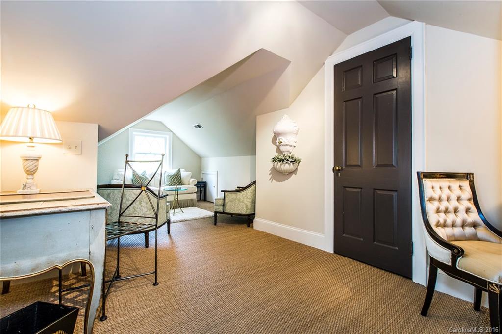 2231 Sharon Road Charlotte, NC 28207 - Photo 19 of 24 Gallery Image 19