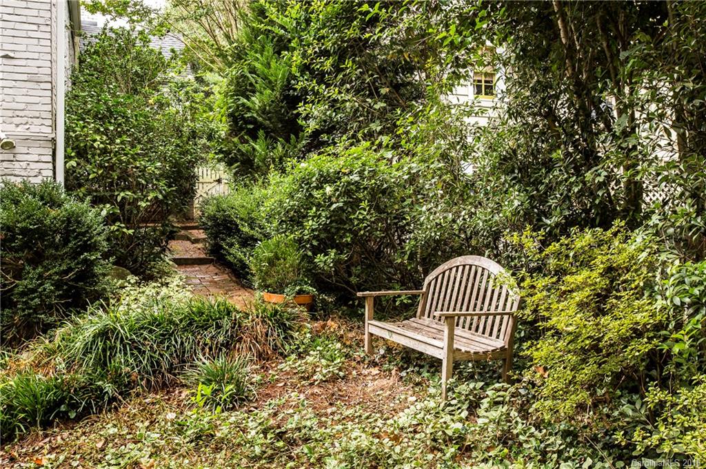 2231 Sharon Road Charlotte, NC 28207 - Photo 23 of 24 Gallery Image 23
