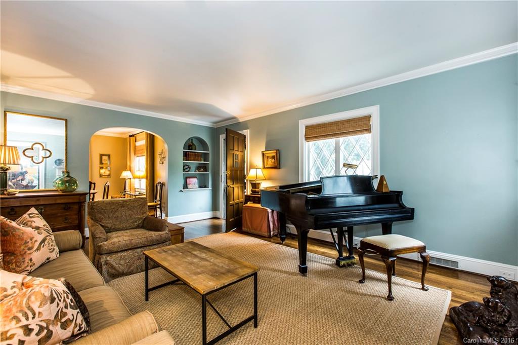 2231 Sharon Road Charlotte, NC 28207 - Photo 4 of 24 Gallery Image 4