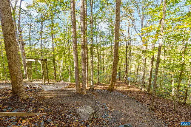 $399,900 | 60 Chippewa Lane, Palmyra, VA 22963