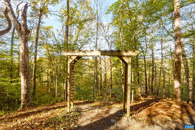 $399,900 | 60 Chippewa Lane, Palmyra, VA 22963