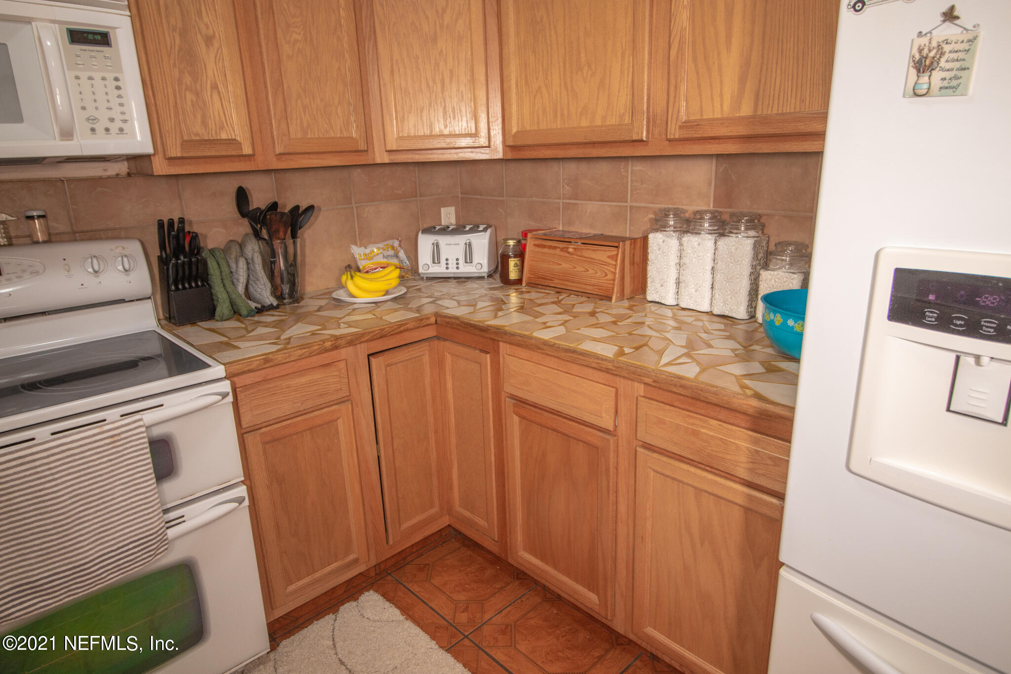 1228 Glen Laura Road Jacksonville, FL 32205 - Photo 11 of 36 11