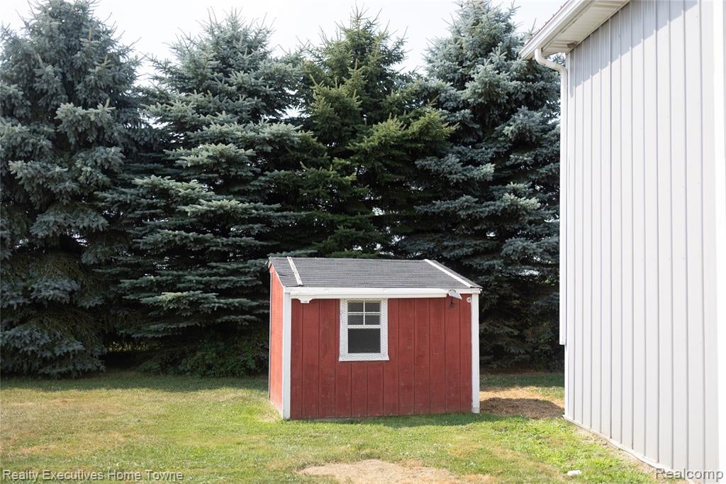 2715 Cash Road Applegate, MI 48401 - Photo 12 of 59 Gallery Image 12