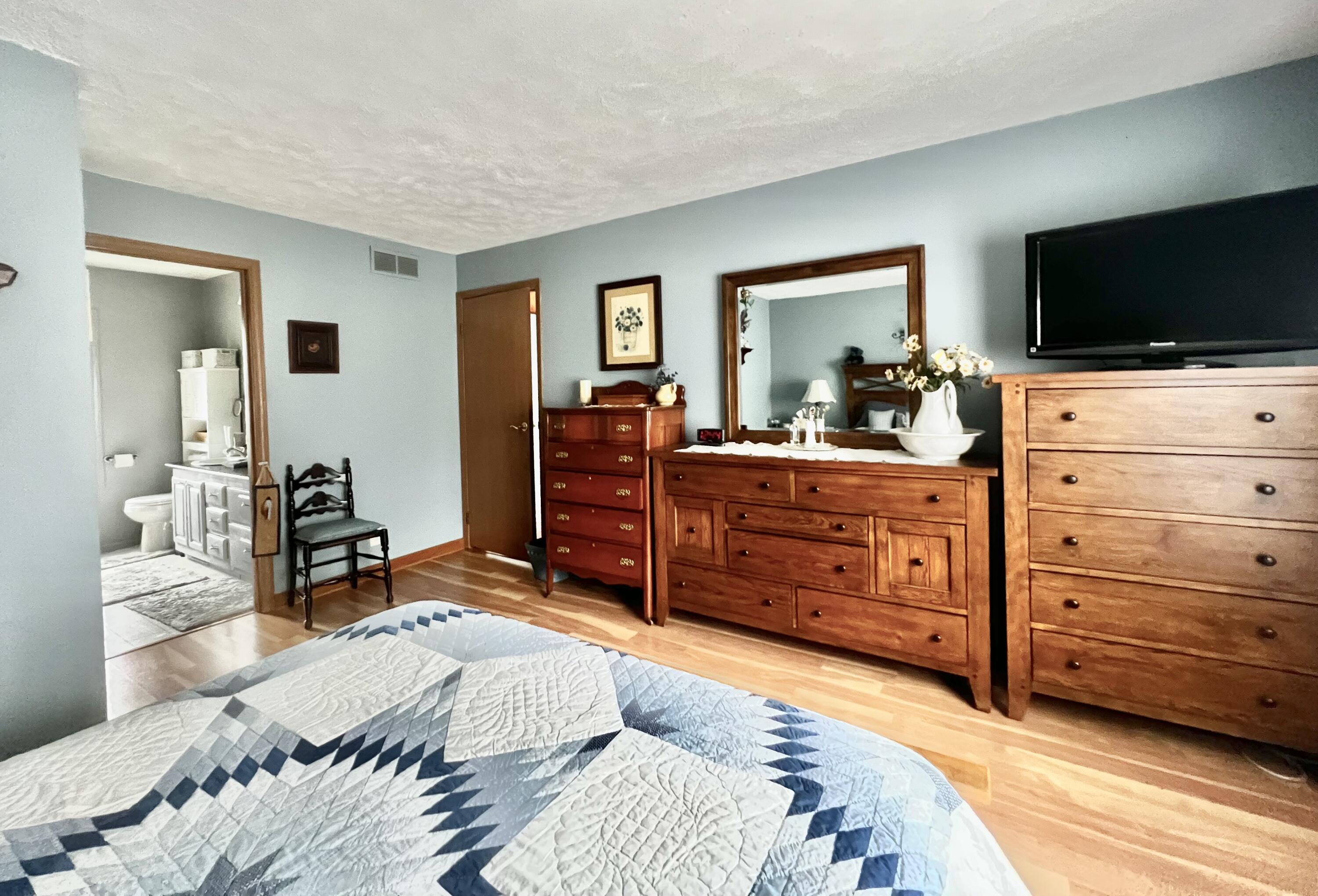 8056 Sawdey Road Jerome, MI 49249 - Photo 59 of 89 IMG_3604