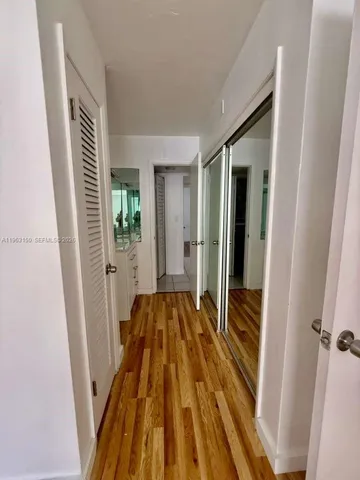 $2,300 | 1550 Northeast 191st Street, Unit 211, Miami, FL 33179