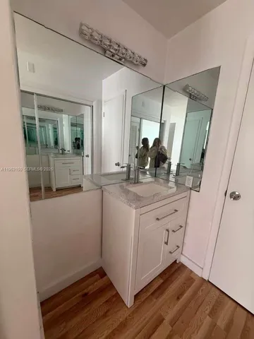 $2,300 | 1550 Northeast 191st Street, Unit 211, Miami, FL 33179