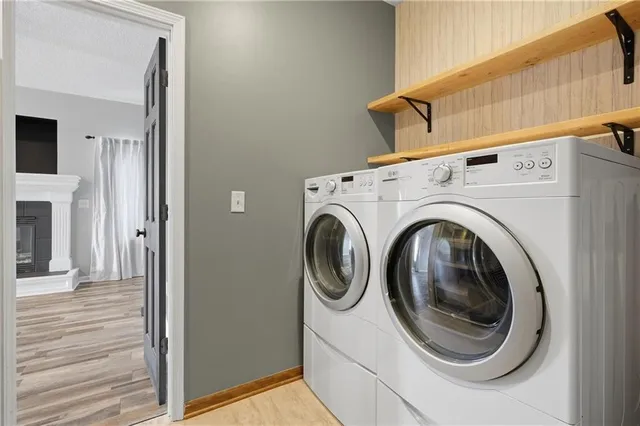 $429,900 | 703 Southwest Longhorn Drive, Oak Grove, MO 64075