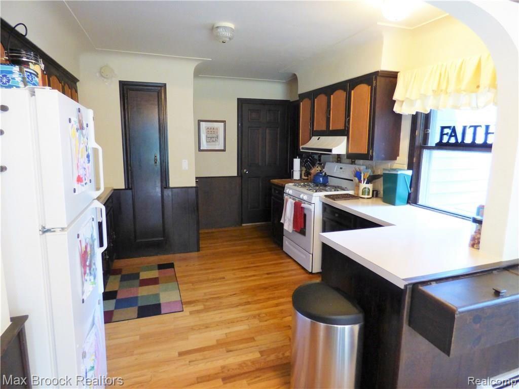 25650 Farmbrook Road Southfield, MI 48034 - Photo 12 of 28 Open kitchen