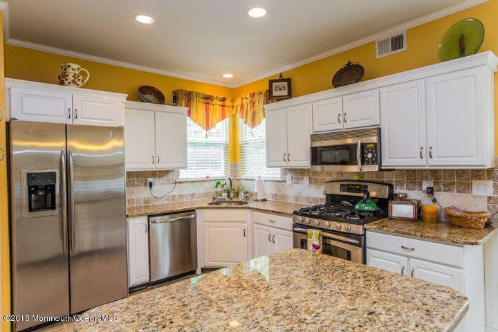20 Nicholson Key Colts Neck, NJ 07722 - Photo 13 of 43 20NicholsonKeyLoRes-11